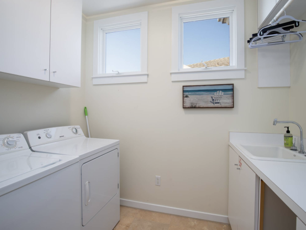Amazing 5 Bedroom Beachfront Home in Destin with Sunset View